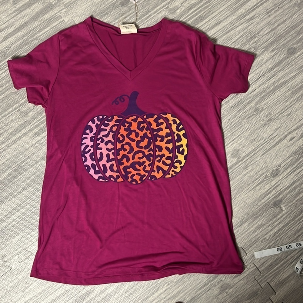 Pumpkin fall animal print graphic T-shirt - Picture 4 of 4